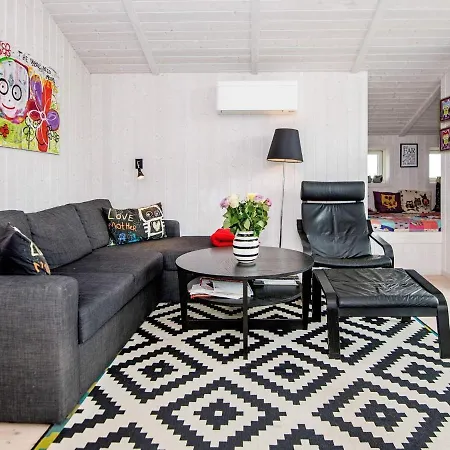 5 Person Holiday In